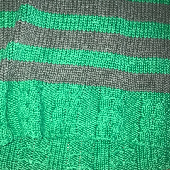 Green and gray striped cable knit sweater - Picture 2 of 3